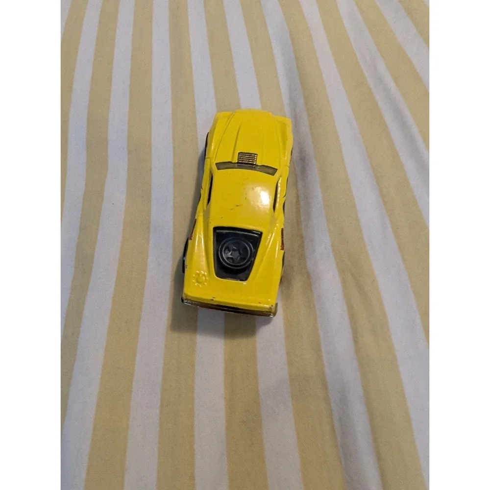 2010 Hot Wheels Blvd. Bruiser Yellow 